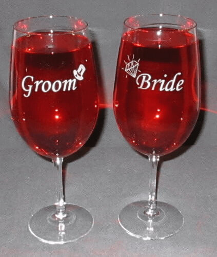 Personalized Engraved Bride & Groom Vina Briossa Wine Glass Set