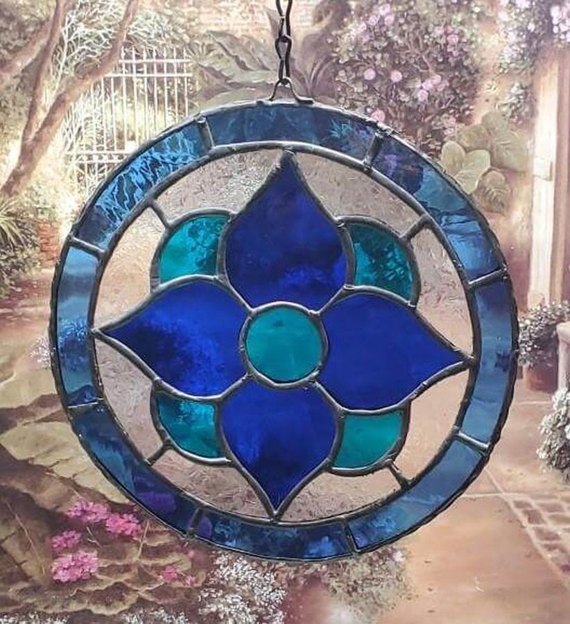 Four Flower Circle in Blues